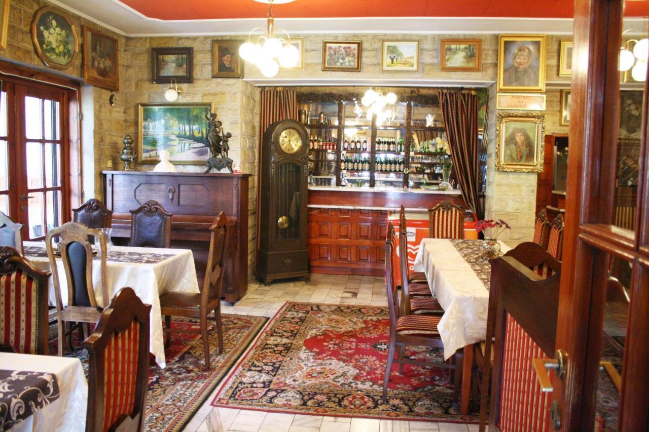 Hotelowe Pokoje J.Bukowiecka Tuszyn Extérieur photo