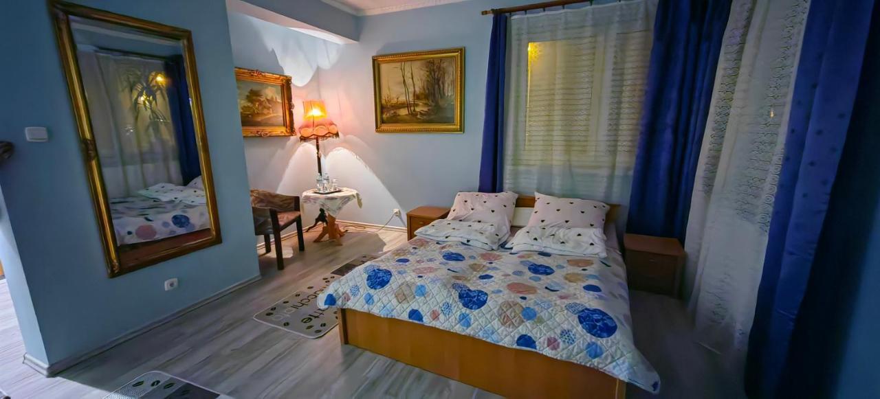 Hotelowe Pokoje J.Bukowiecka Tuszyn Extérieur photo